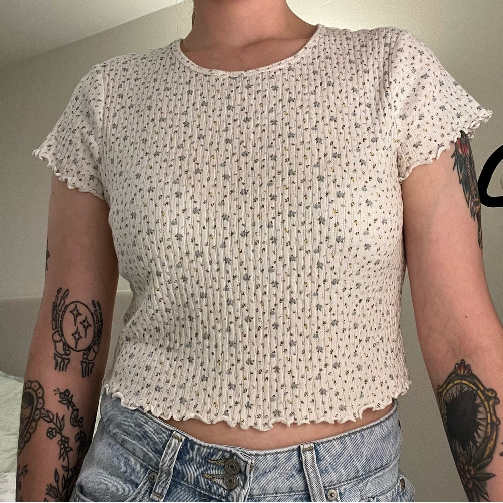 American Eagle Outfitters Floral Crop Top
